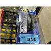 Image 1 : 2 boxes or racing belt shoulder pads