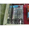 Image 1 : 7pc german style knife set with cutting board