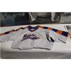 3 NEILSON GRETZKY POSTERS, NINETY NINE JERSEY &