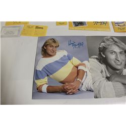 WAYNE GRETZKY FAN CLUB FOLDER PACK INC.: 8"X10"