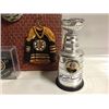 Image 4 : 4 BOSTON BRUIN COLLECTOR ITEMS INC: LMT ED. NHL
