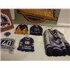 Image 2 : LOT OF CANUCK COLLECTABLE ITEMS