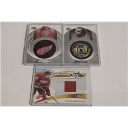 3 DETROIT RED WINGS CARDS INCLUDING GAME-WORN
