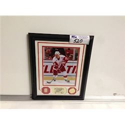 STEVE YZERMAN LIMITED EDITION 201/250 'GAME USED