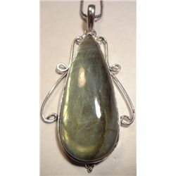 NEW German Silver Pendant with Green stone, pretty! 17" chain