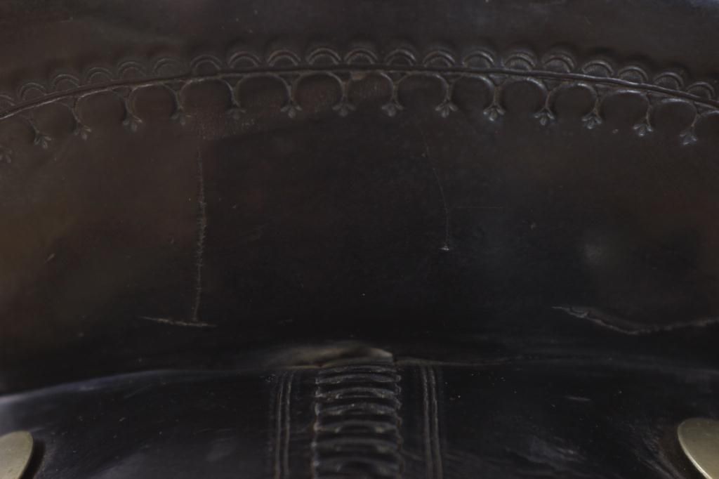 Big black Duhamel saddle, square skirt,