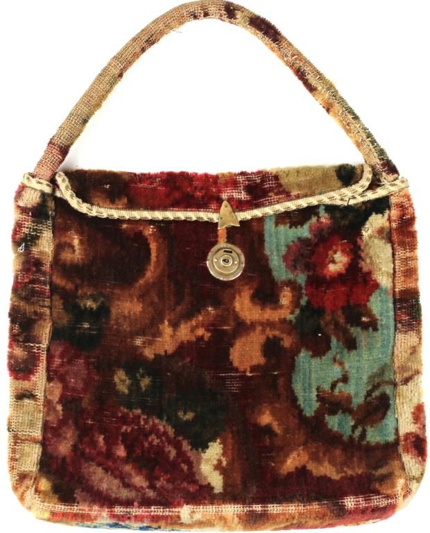 Antique carpet bag with handle