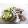 Image 2 : Pair Baby Native American Moccasins Beaded Baby Moccasins approx. 4" Long