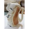 Image 2 : ANTIQUE DISNEY "DUMBO" PITCHER