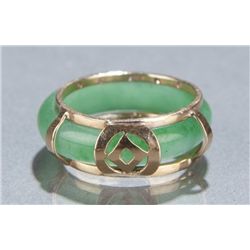 18KT gold and green jade ring.