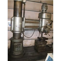 MAS VR4 RADIAL ARM DRILL WITH MACHINE BLOCK & MACHINE VICE