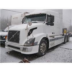 2003 VOLVO HWY TRACTOR VIN: 4V4NC9TJ53N347714, 13 SPE