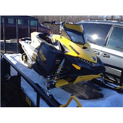 2008 SKI-DOO MXZ RENEGADE SNOW MACHIN