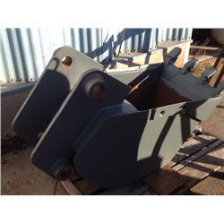 EXCAVATOR BUCKET