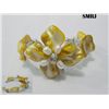 Image 1 : MOTHER OF PEARL YELLOW AND WHITE PEARL BANGLE *** METAL