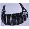 Image 2 : ZEBRA STRIPPED HANDBAG