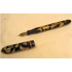 VINTAGE PATO FOUNTAIN PEN W/ DURIUM 4 NIB