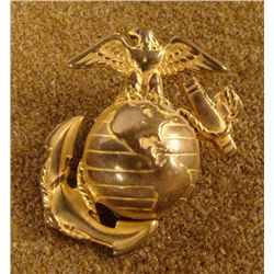 WWII CAMPAIGN HAT MARINE INSIGNIA BRASS -SCREW BACK