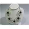 Image 1 : 75CTW FLOWER CAPIZ AND BLACK