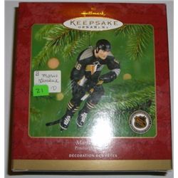 HALLMARK "KEEPSAKE" ORNAMENT *RARE 2001 MARIO LEMIEUX/PITTSBURGH PENGUINS* NEW IN BOX NHL CERTIFIED!