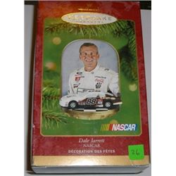 HALLMARK "KEEPSAKE" ORNAMENT *RARE 2001 DALE JARRETT/NASCAR* NEW IN BOX NASCAR CERTIFIED!!