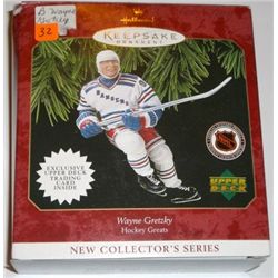 HALLMARK "KEEPSAKE" ORNAMENT COLLECTIBLE *RARE 1997 WAYNE GRETZKY/HOCKEY GREATS*!!