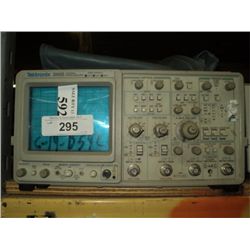 Tek Tronix 2465 300 Mhz Generator