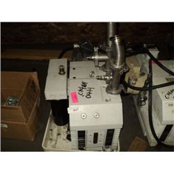 Leybold DU08 Vacuum Pump