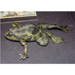 MAGNOLIA SCREEN USED HERO PAINTED UNARMATURED FROG
