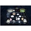Image 1 : BELA LUGOSI'S DRACULA STAGE USED MAKEUP KIT