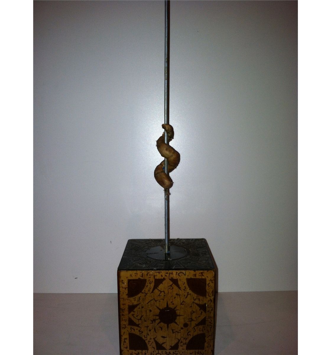 HELLRAISER III HELL ON EARTH SCREEN USED & MATCHED LONG PINHEAD NAIL