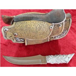 Resin Saddle Holder With 5" Curved Knife