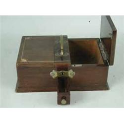 An Edwardian strung and inlaid mahogany cigar box