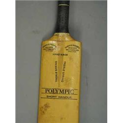 A pre war Gunn & Moore 'Treble Spring' cricket bat Est.20/4