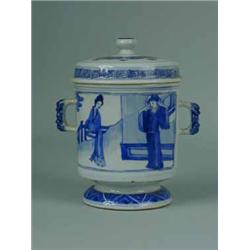 A Kangxi blue and white potiche and cover (A/F) 17 cm high Est.80/12