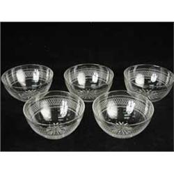 Five Edwardian glass finger bowls with engraved decoration Est.40/6