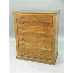 An oak eight drawer wellington chest. 86cm Est.100/20