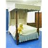 Image 1 : A four poster bed