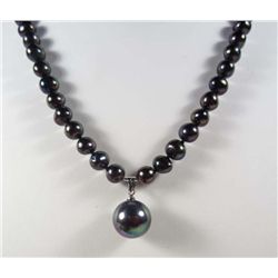 10707 - TAHITIAN BLACK PEARL NECKLACE