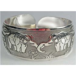 11218 - TIBETAN SILVER LUCKY TOTEM BRACELET