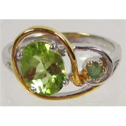 9492 - 14K WHITE GOLD OVER STERLING SILVER PERIDOT & EMERALD RING