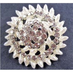 8884 - SWAROVSKI CRYSTAL BROOCH