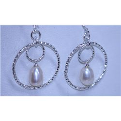 22.15 CTW WHITE PEARL DANGLING EARRING