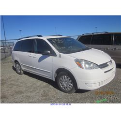 2004 - TOYOTA SIENNA