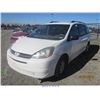 Image 2 : 2004 - TOYOTA SIENNA