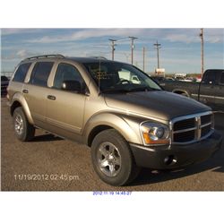 2005 - DODGE DURANGO //SALVAGE TITLE