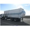 Image 3 : 2002 - PETERBILT 320