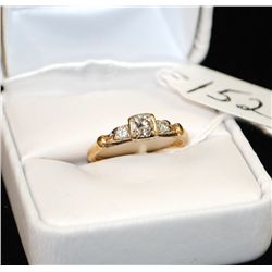 VINTAGE 14K TWO-TONE GOLD DIAMOND RING WITH  ONE APPROX. 1/3CT DIAMOND SOLITAIRE AND TWO  ACCENT DIA
