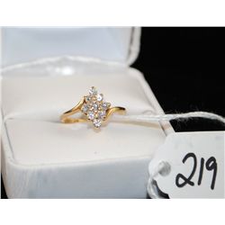 LADIES 14K YELLOW GOLD DIAMOND RING WITH NINE  ROUND FULL CUT DIAMONDS - WEIGHS 2.1 GRAMS -  APPRAIS