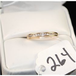 LADIES 14K YELLOW GOLD DIAMOND RING WITH  FIFTEEN ROUND DIAMONDS - WEIGHS